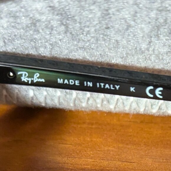 Ray-Ban Sunglasses - BRAND NEW - Picture 3 of 4